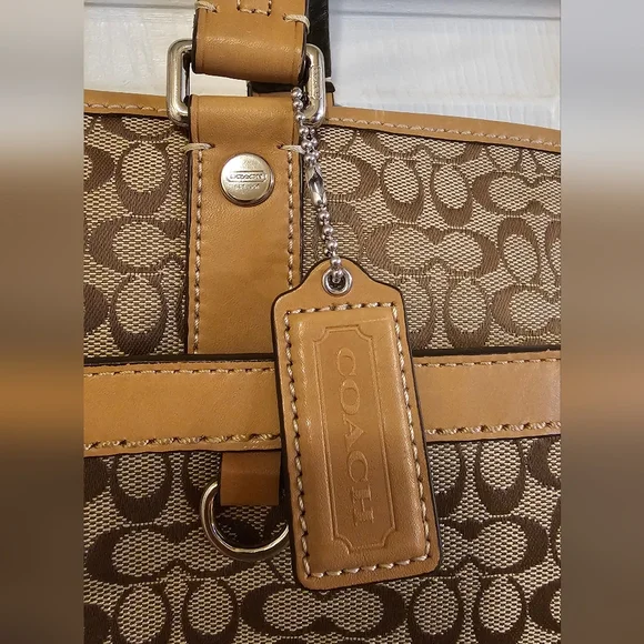 Coach EUC Signature Print Diaper Bag Work Tote 2 Way - Picture 6 of 14